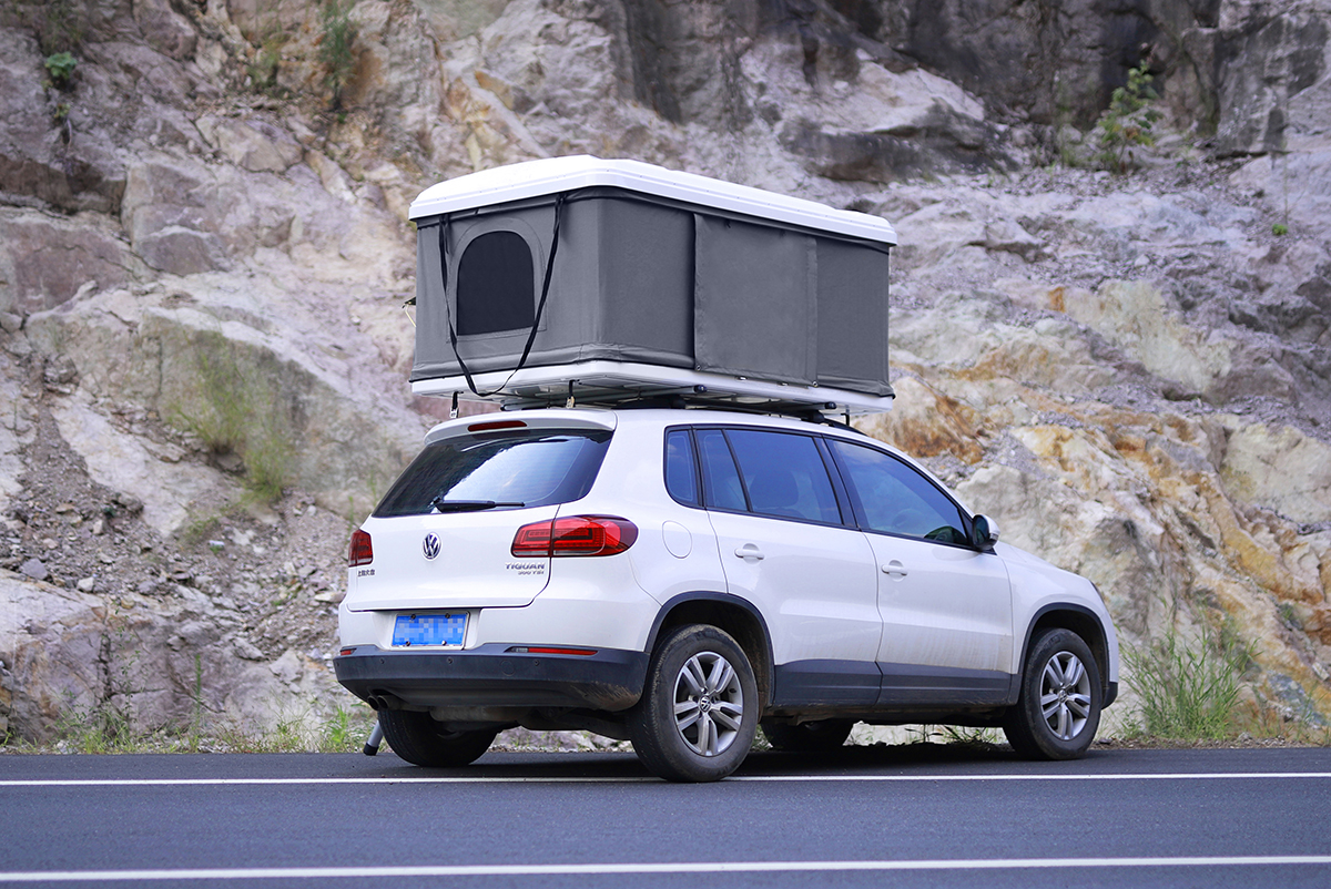 Палатка на крышу автомобиля РИФ Hard RT04-125W, корпус белый, тент серый 210х125х150