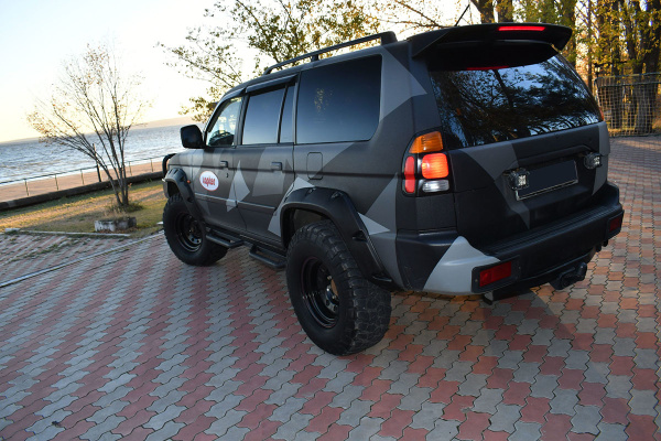 Расширители колёсных арок Mitsubishi Pajero Sport (70мм) под силовой бампер