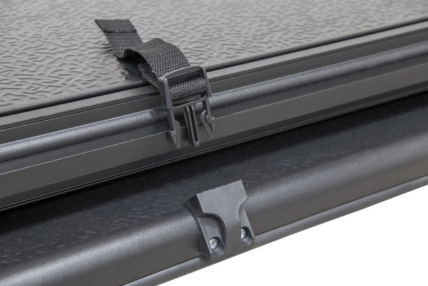 Крышка кузова ISUZU D-MAX 2013+, трёхсекционная, алюминиевая, черная