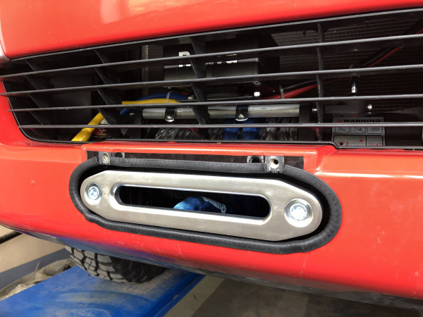 Площадка РИФ под лебёдку в штатный бампер Toyota Fortuner 2015+