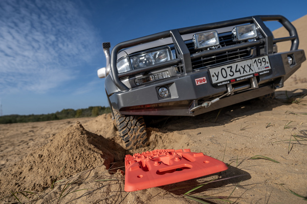 Сэнд-траки пластиковые 108х31 см усиленные, с площадкой под домкрат, красные (2 шт.)