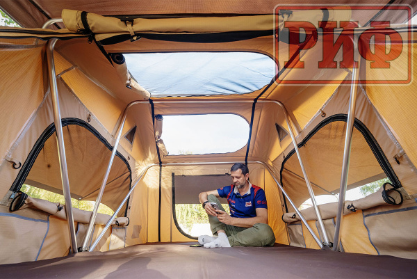 Палатка на крышу автомобиля РИФ Soft RT01-140W, тент песочный, корпус черный, 240х140х130 см