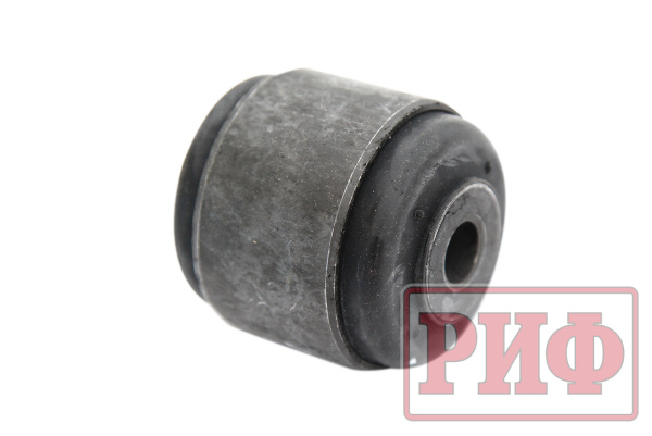 Втулка тяги Панара Nissan Patrol Y61 на короткую часть тяги, на раму