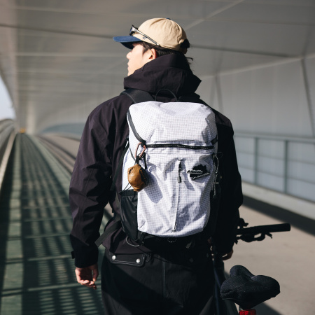 5 Рюкзак туристический Naturehike Helium Series 25 л, белый