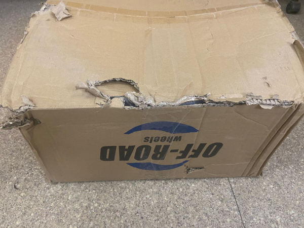 Диск усиленный Тойота Ниссан стальной белый 6x139,7 8xR17 d110 ET-10 (уценка)