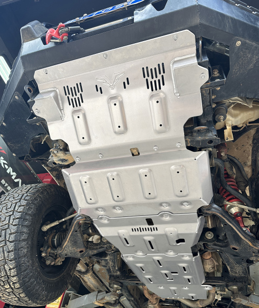 Защита Falcon радиатора, картера, РК, КПП для Toyota Hilux 2015-2024, алюминий, 8 мм